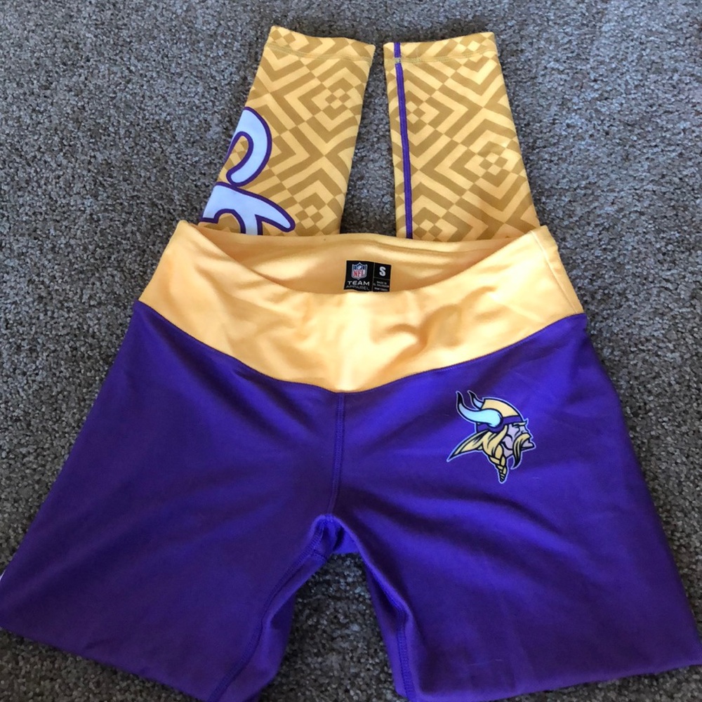 Brand new size S Vikings leggings